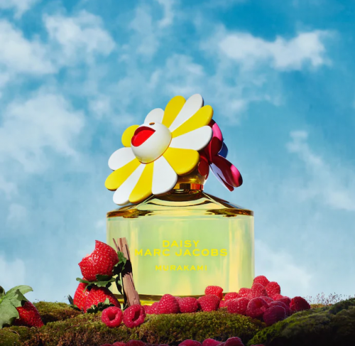 MARC JACOBS- DAISY MURAKAMI YELLOW EAU DE PARFUM WITH STRAWBERRY & CEDARWOOD- 50ML