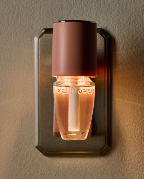 BATH & BODY WORKS- PINK RESERVE SCENT CONTROL NIGHTLIGHT FRAGRANCE PLUG