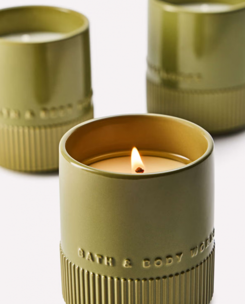 BATH & BODY WORKS- SEA SALT + MUSK CANDLE 227G
