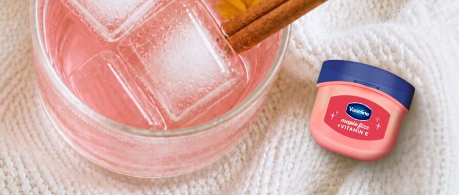 VASELINE HOLIDAY LIMITED EDITION CUTIE LIP BALMS - MAPLE FIZZ