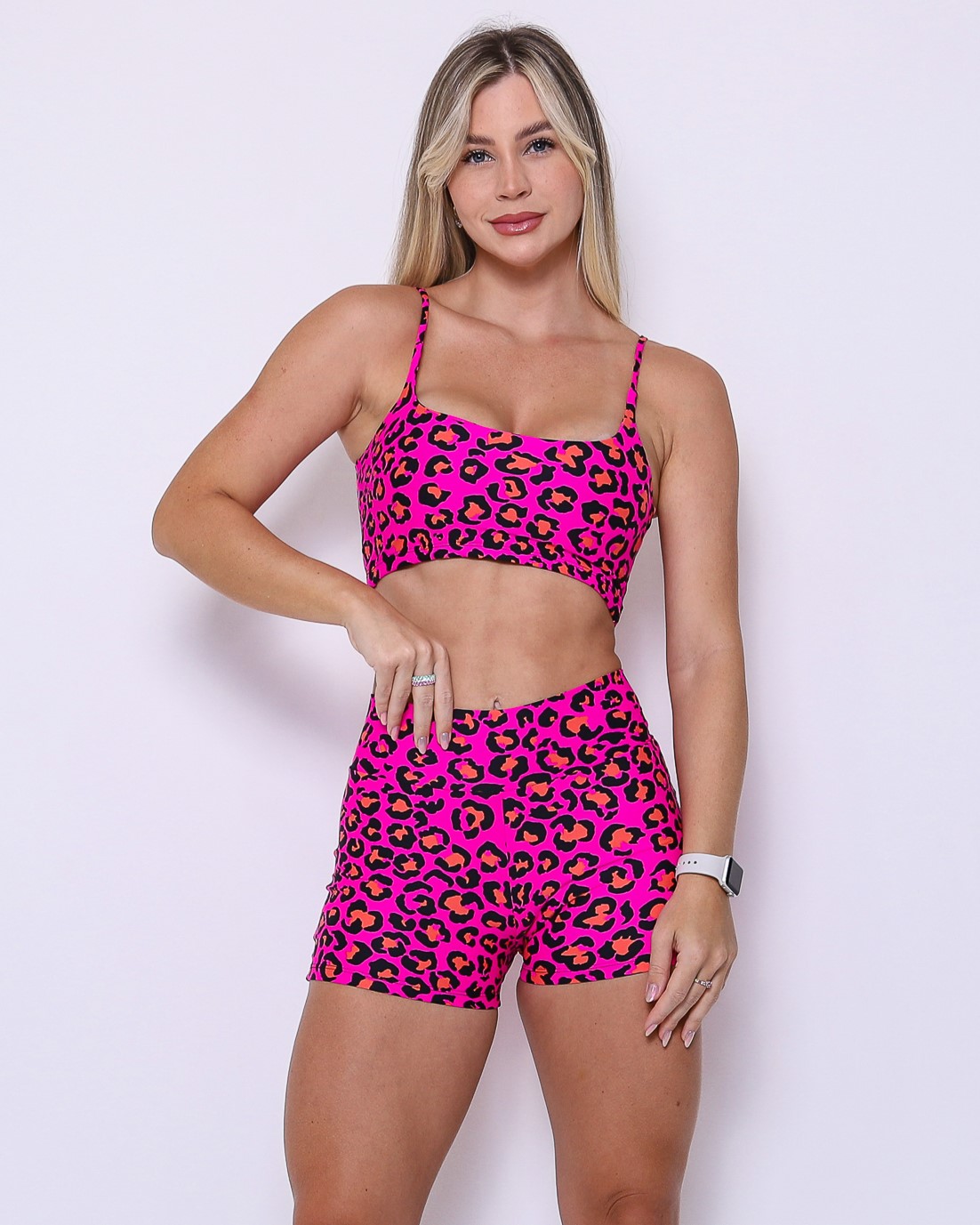 Conjunto Short Básico Curtinho Onça Pantanal Rosa + Top Bruna