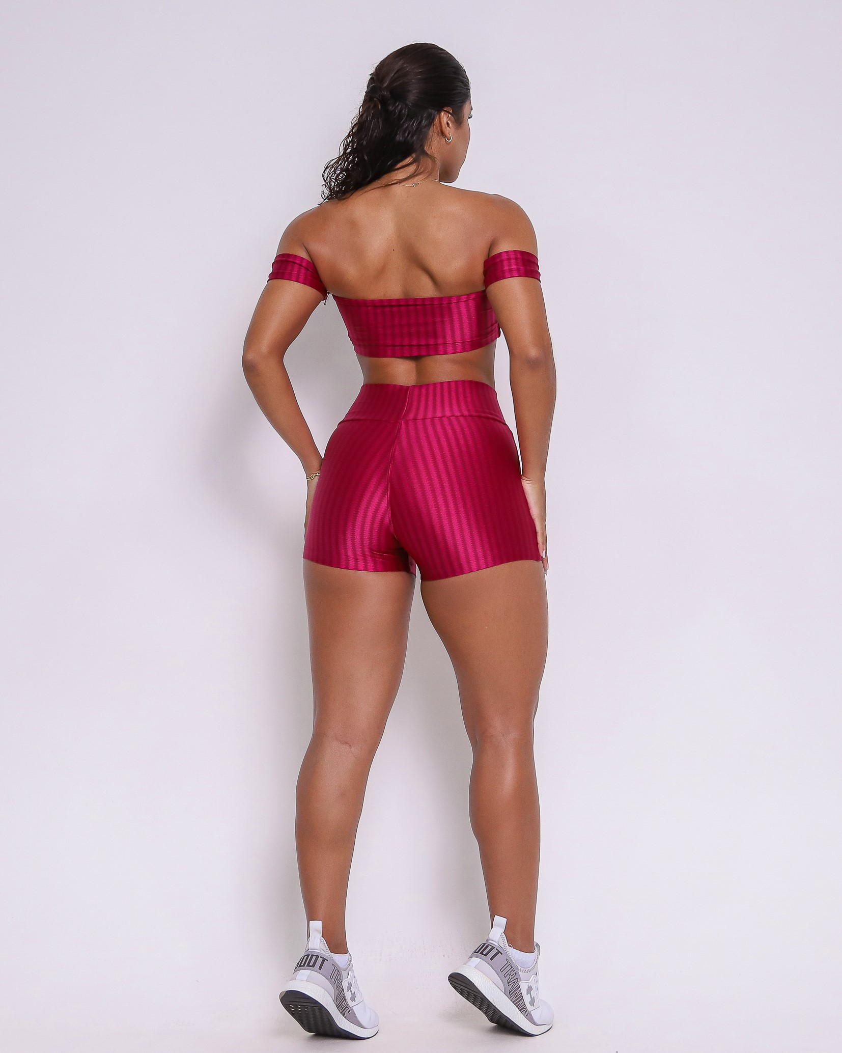 Conjunto Short Básico Curtinho Cirrê Cereja + Top Ciganinha