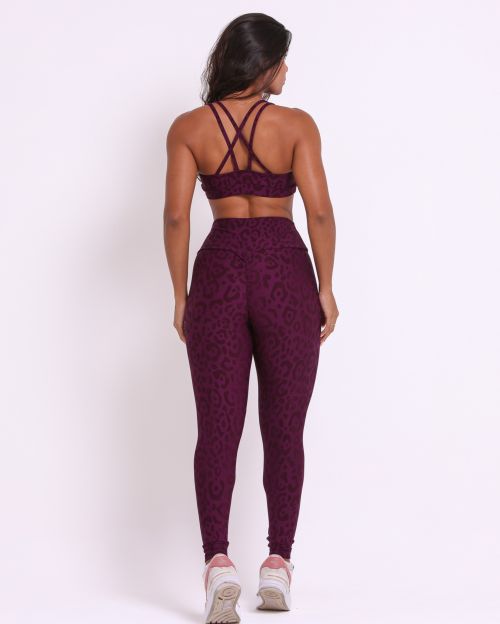 Conjunto Cal�a Legging Empina New On�a Fit + Top Lu