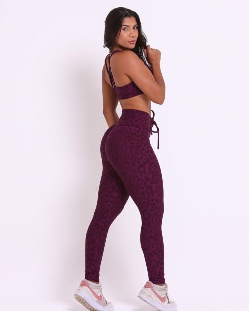 Conjunto Cal�a Legging Empina New On�a Fit + Top Lu