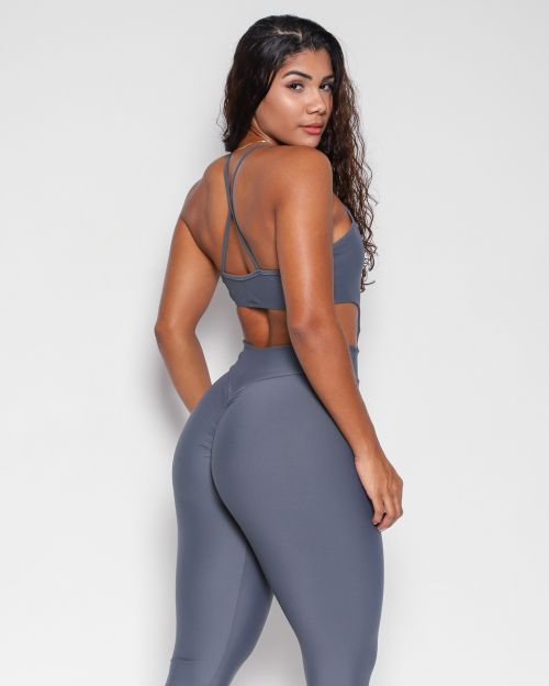 Macacão Empina Decotado Light