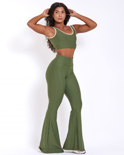 Conjunto Calça Flare Light + Top Scandal