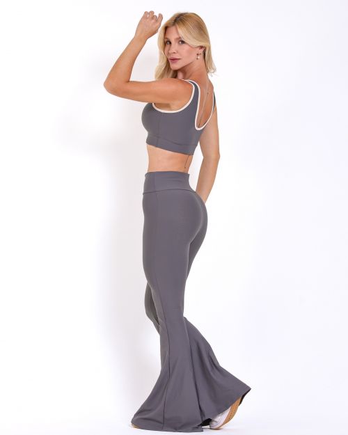 Conjunto Calça Flare Light + Top Scandal