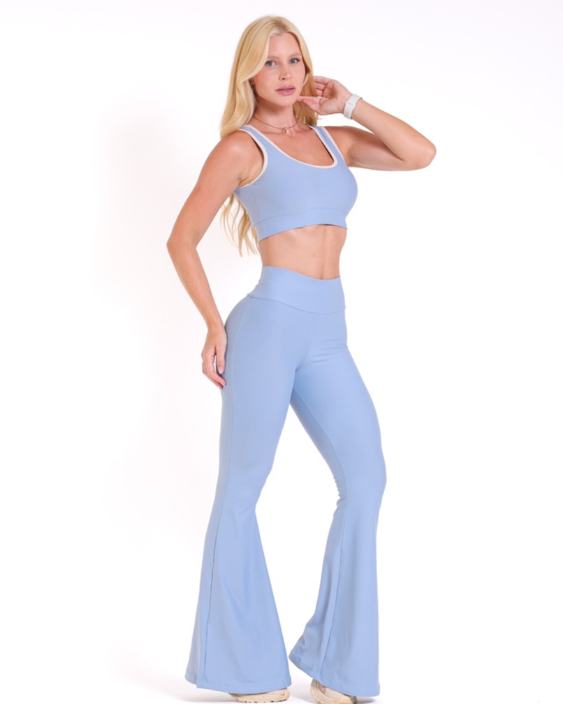 Conjunto Calça Flare Light + Top Scandal