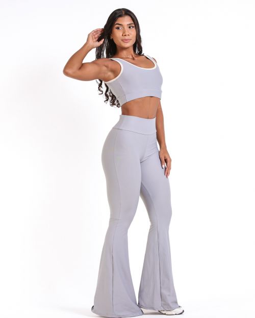 Conjunto Calça Flare Light + Top Scandal