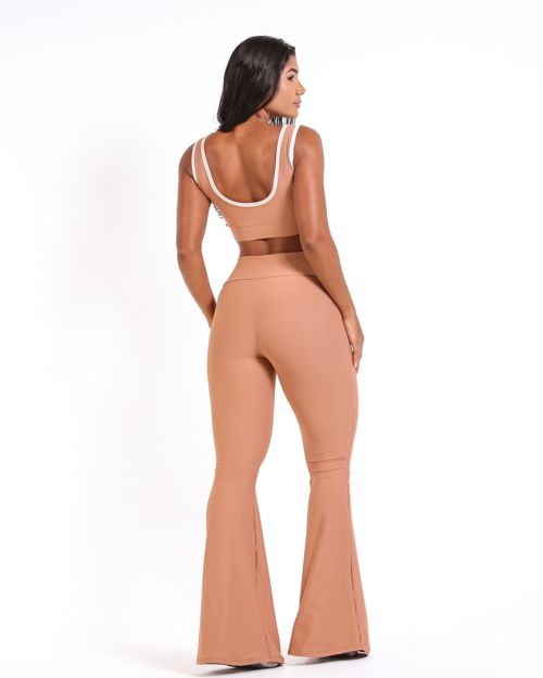 Conjunto Calça Flare Light + Top Scandal