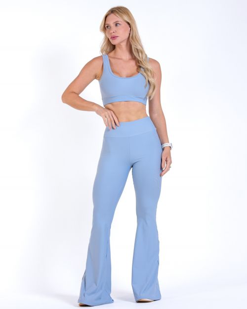 Conjunto Calça Flare Light + Top Scandal Basic