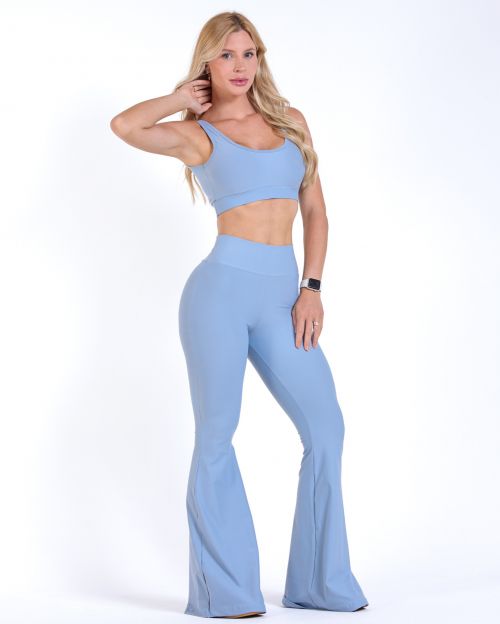 Conjunto Calça Flare Light + Top Scandal Basic