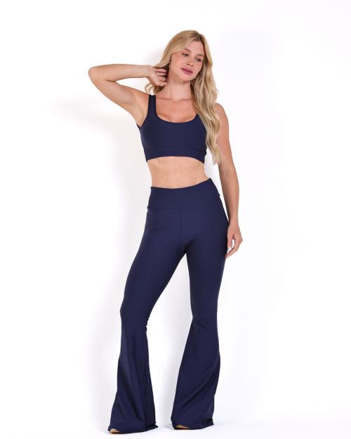 Conjunto Calça Flare Light + Top Scandal Basic