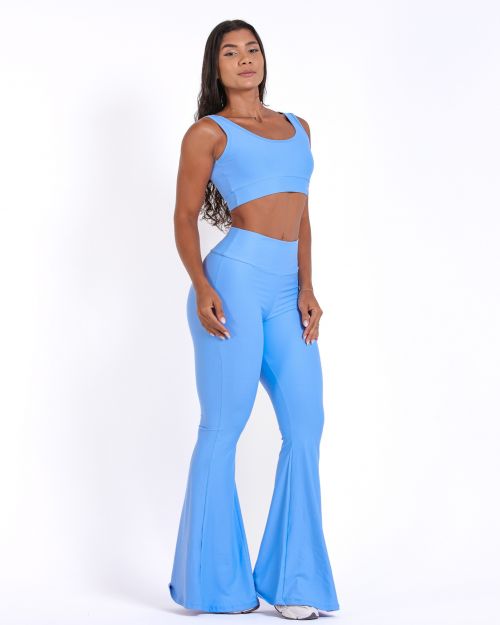 Conjunto Calça Flare Light + Top Scandal Basic