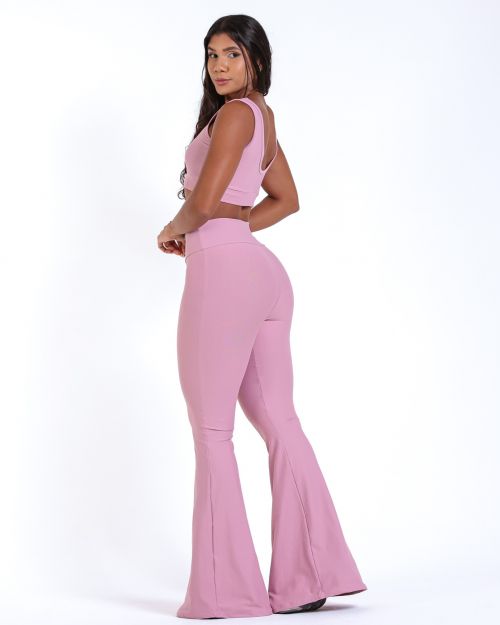 Conjunto Calça Flare Light + Top Scandal Basic
