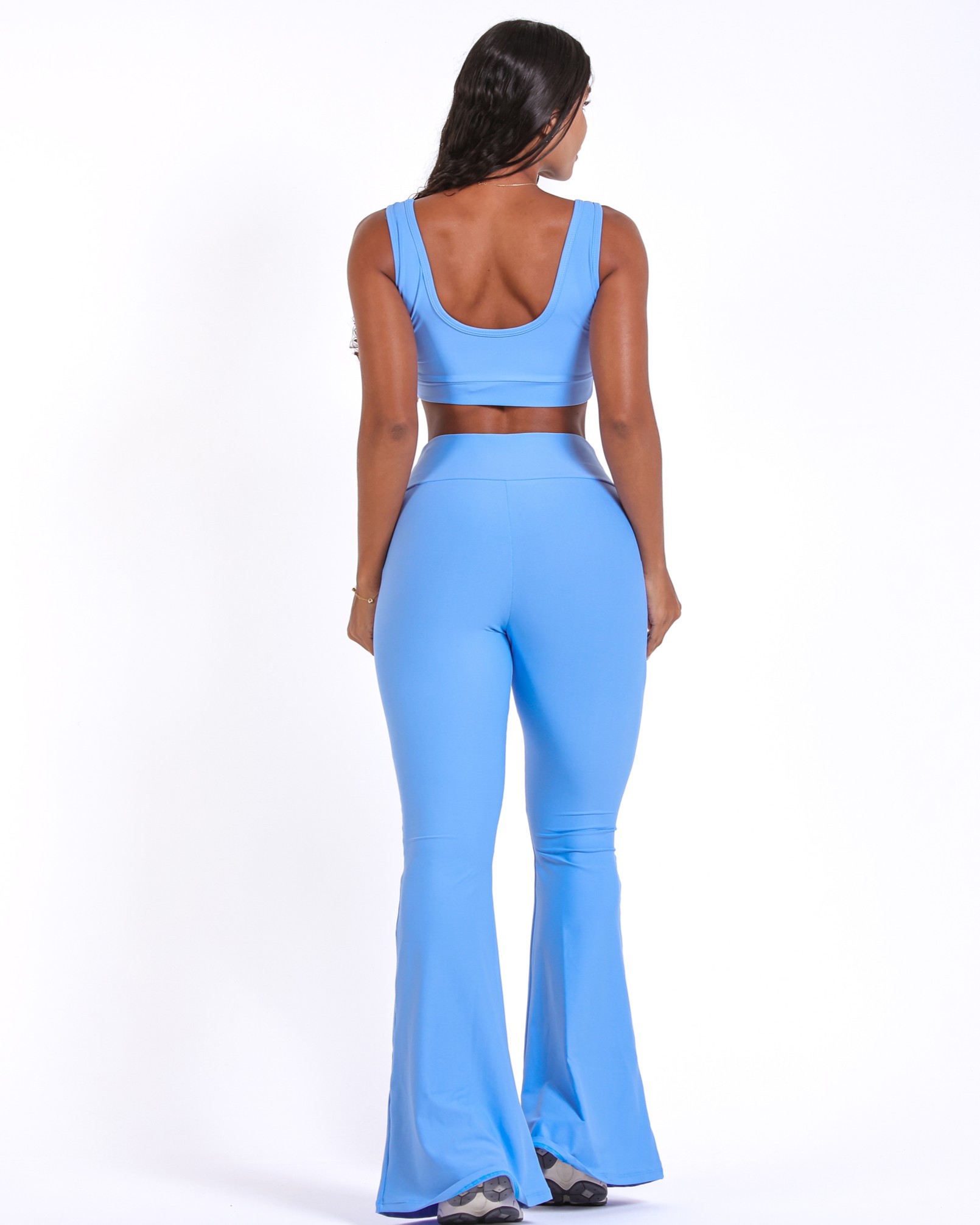 Conjunto Calça Flare Light + Top Scandal Basic