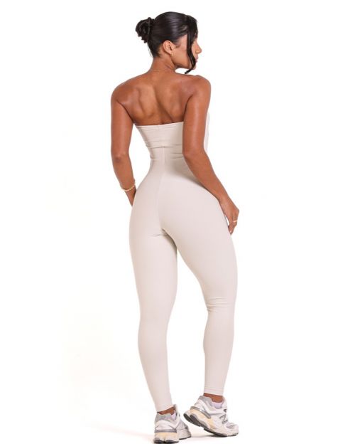 Macac�o Ana Light