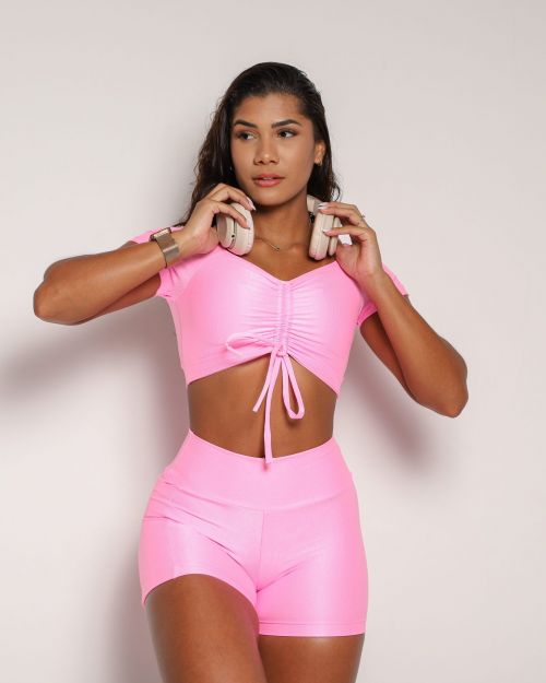 Conjunto Short Bolso Duplo Compress�o + Top Manguinha