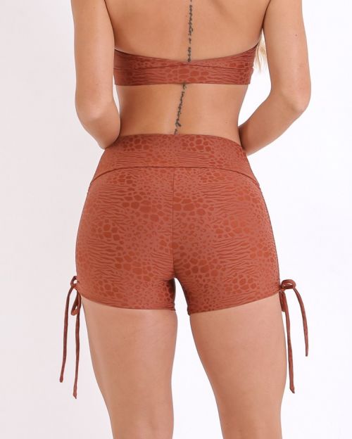 Short Cross Feline (P)