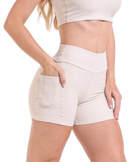Short Talia Basic Light