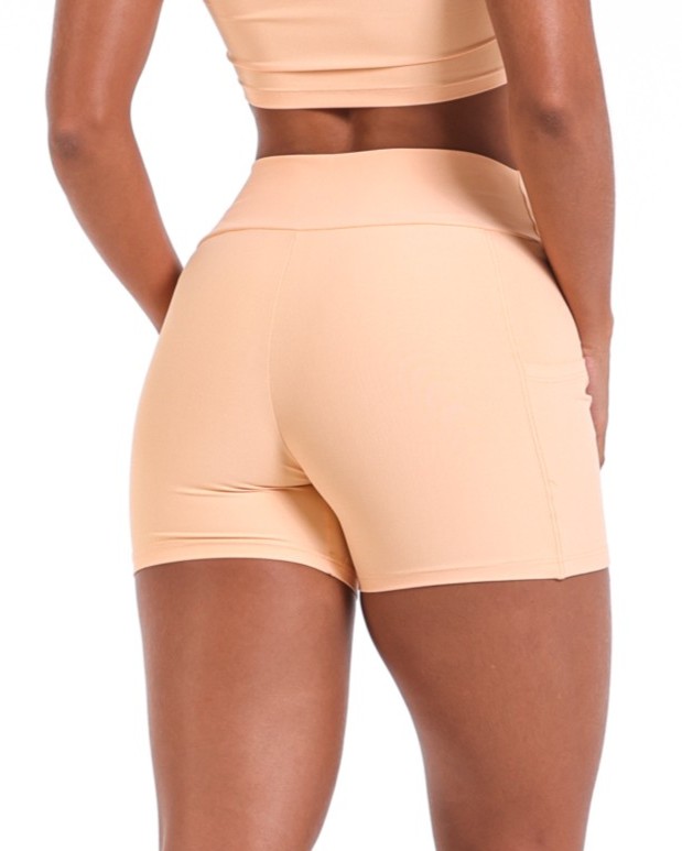 Short Talia Basic Light