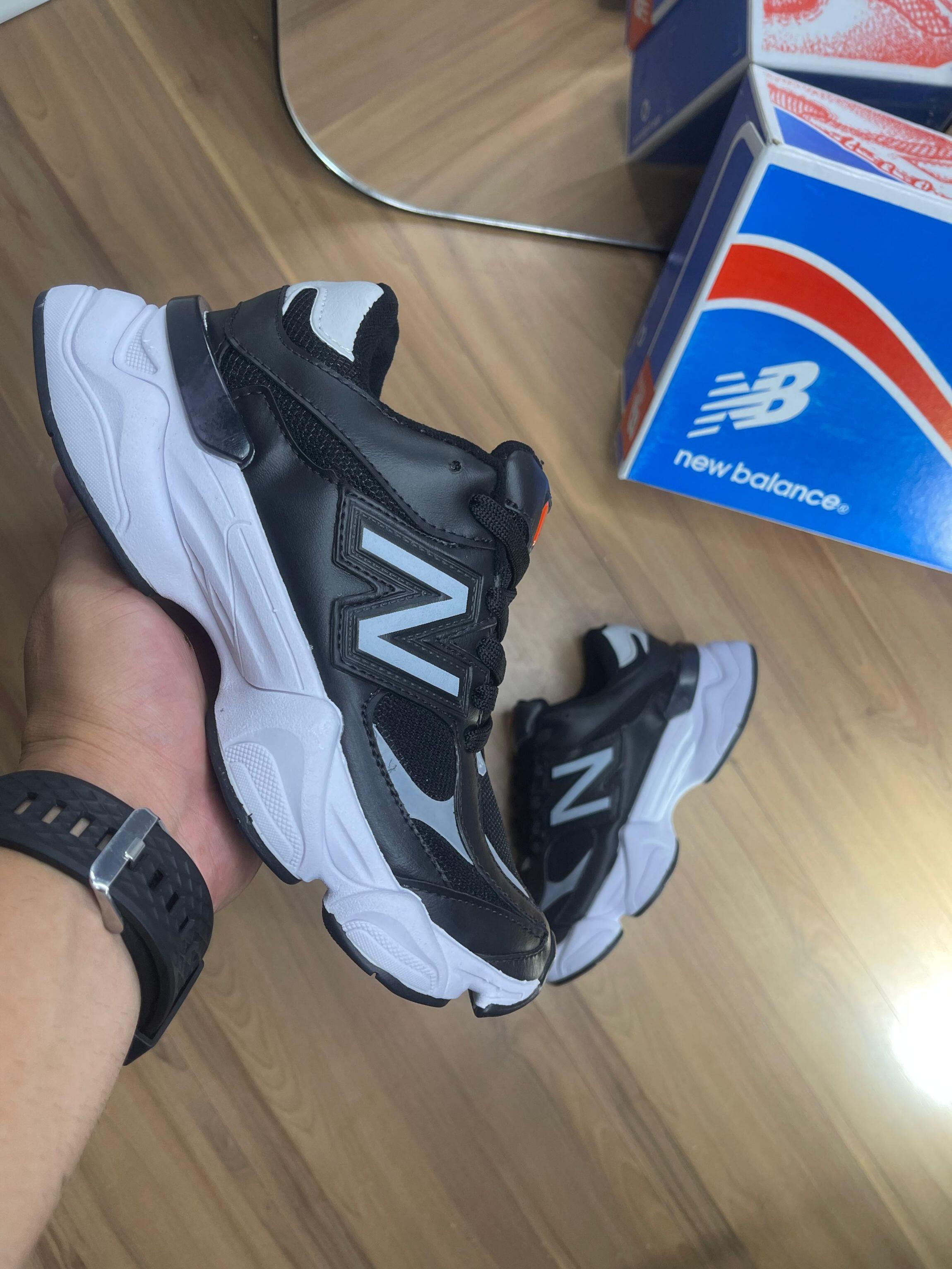 Tênis Sneaker unissex NB - Preto/off