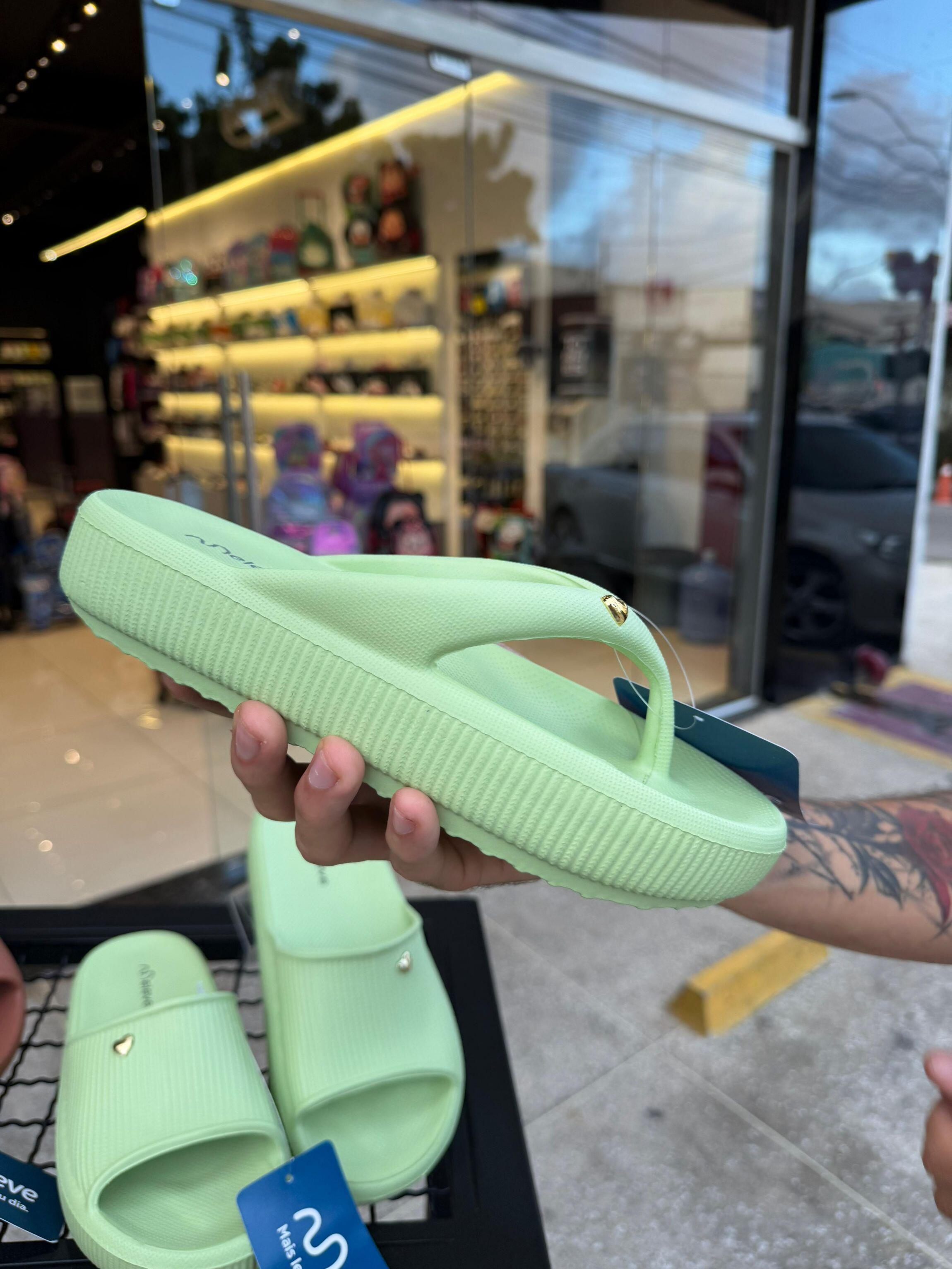 Chinelo meleve em eva dedo flipflop - Verde