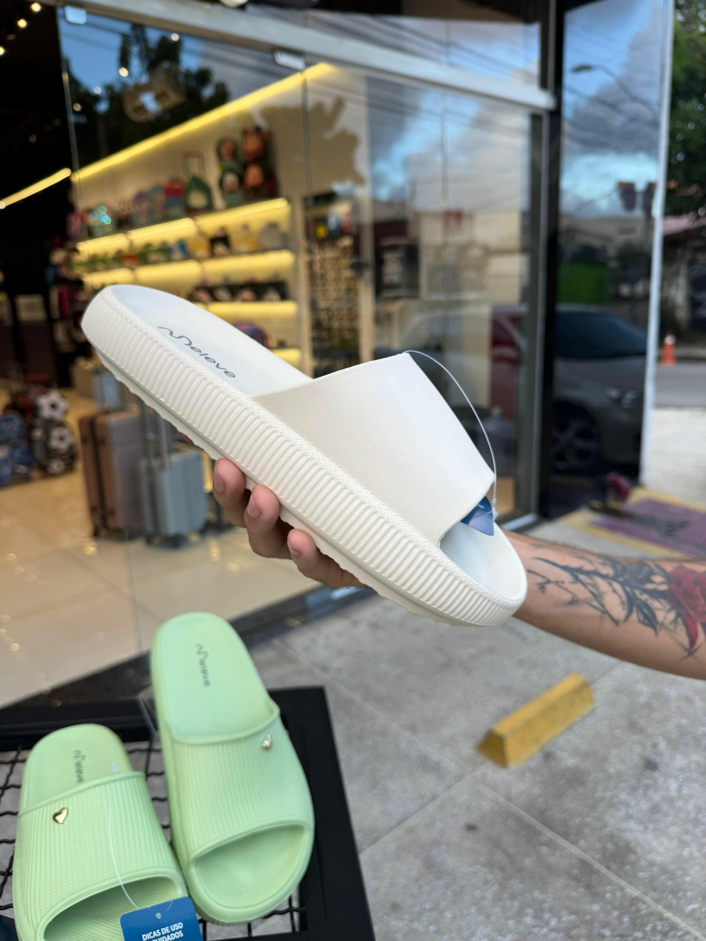 Chinelo meleve em eva masculino - Off white