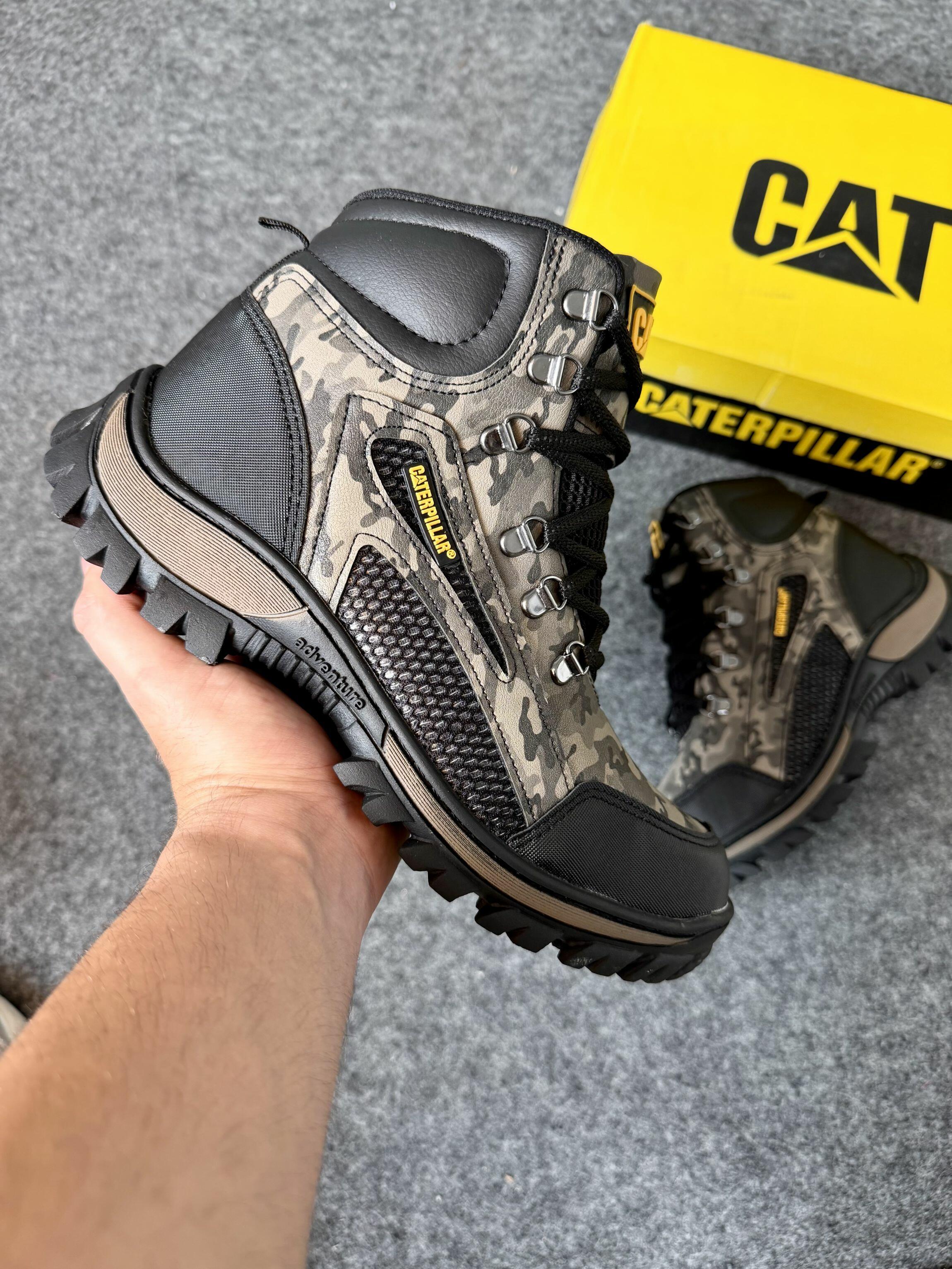 Bota cano C A T em couro sintético Ref.HP1 - Camuflado
