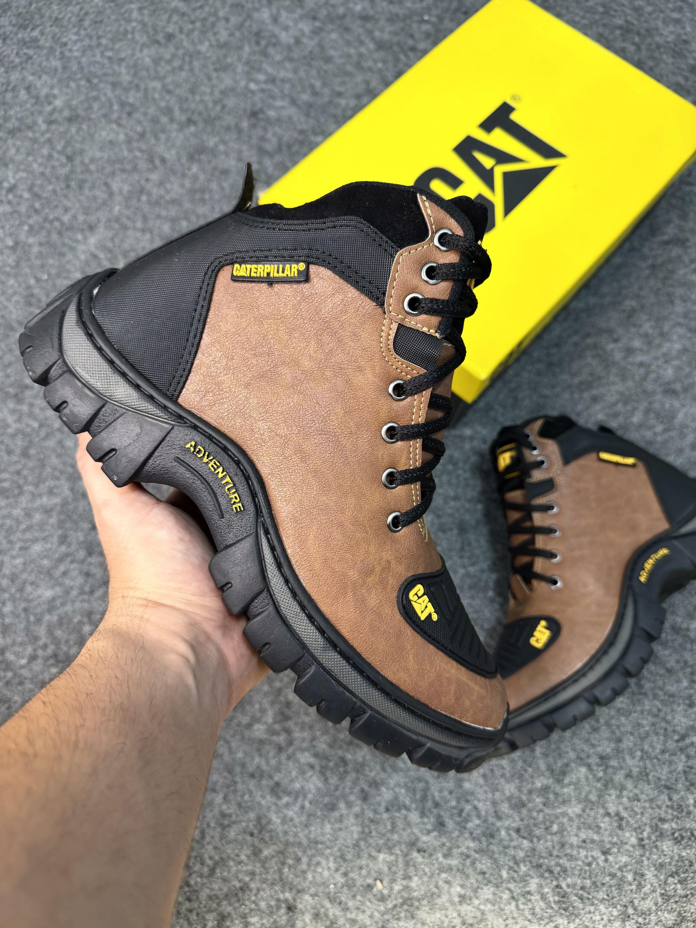 Bota cano C A T em couro sintético Ref.LP1 - Caramelo
