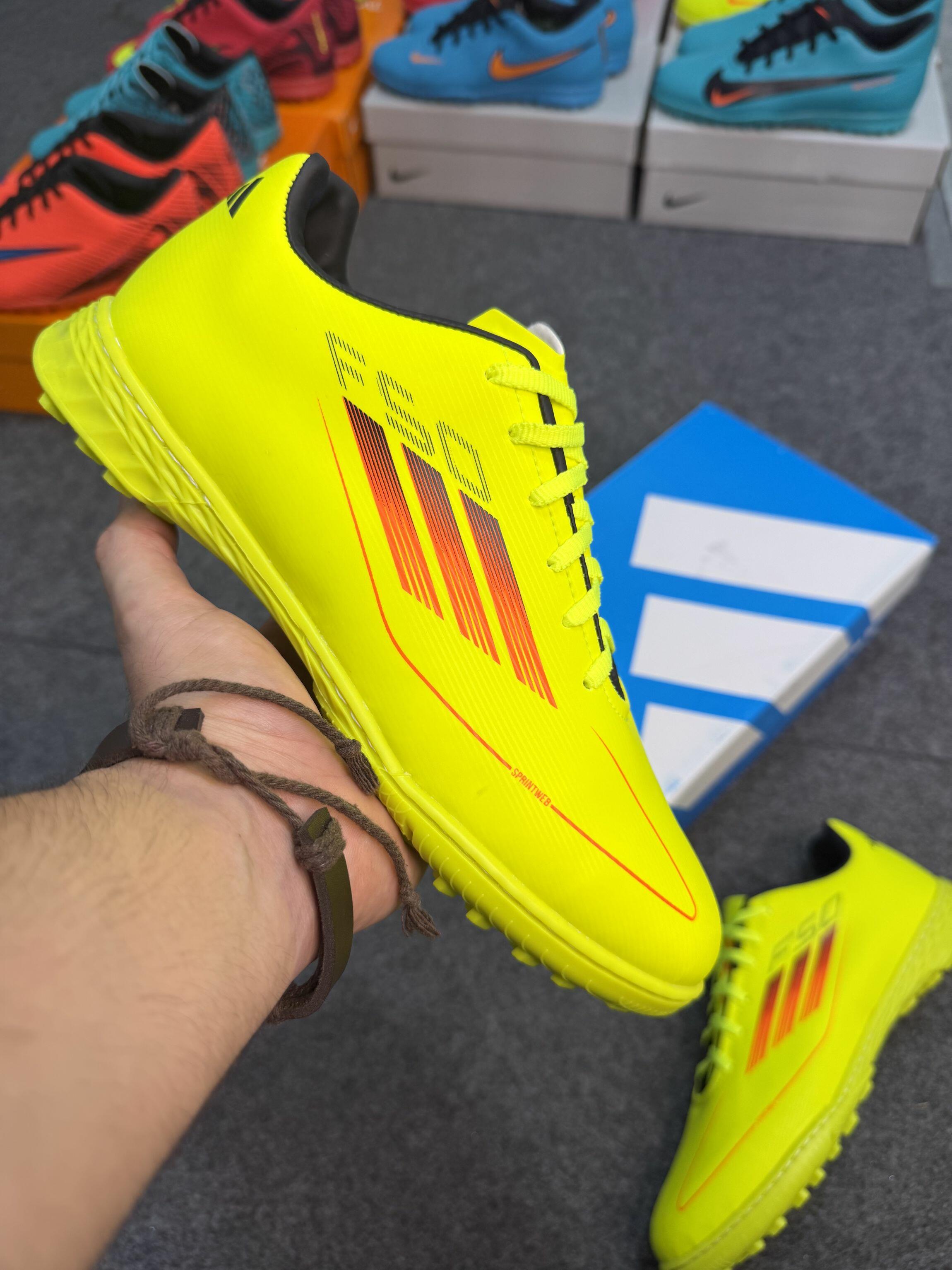 Chuteira society AD Ref.300 - Amarelo limão/laranja