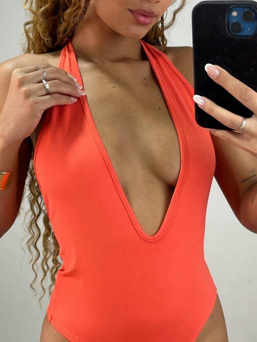 BODY U