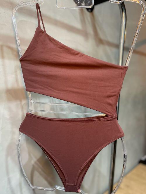 BODY ASSIMETRICO