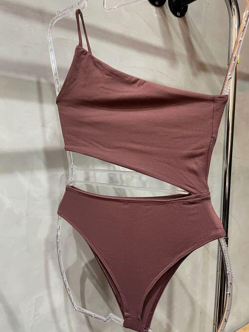 BODY ASSIMETRICO