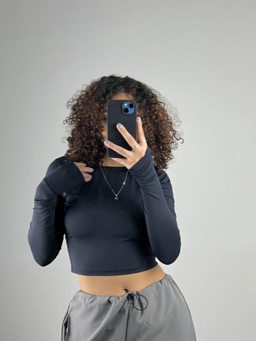 CROPPED NANDA MANGA LONGA
