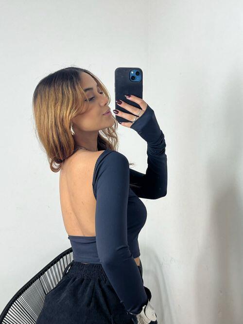 CROPPED NANDA MANGA LONGA
