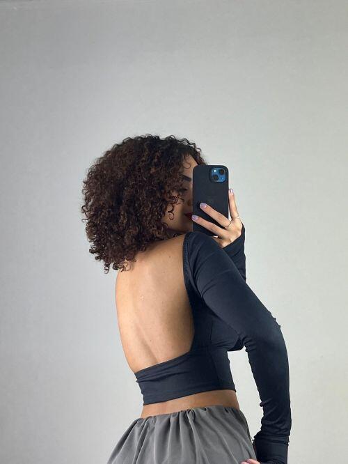 CROPPED NANDA MANGA LONGA