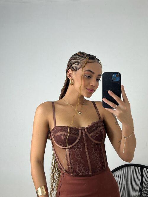 CORSELET RENDA COM TULE