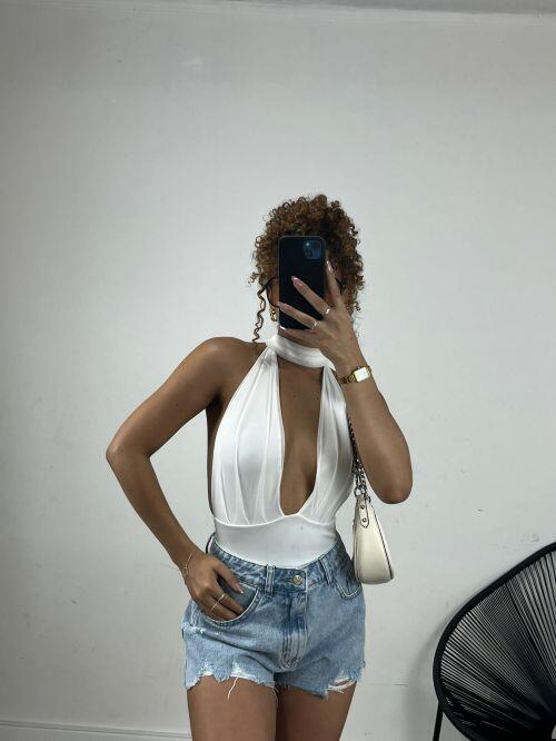 SHORT JEANS MARMORIZADO BARRA A FIO