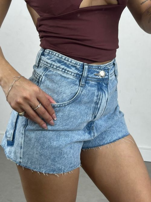 SHORT JEANS BOLSO MARCADO