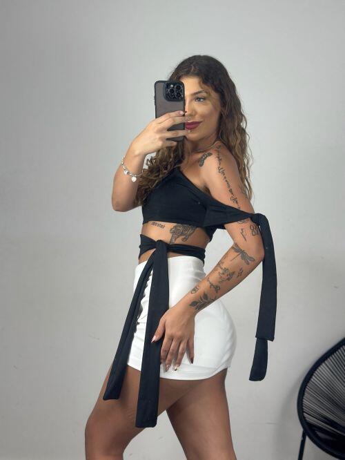 CROPPED AMARRA�AO FENTY