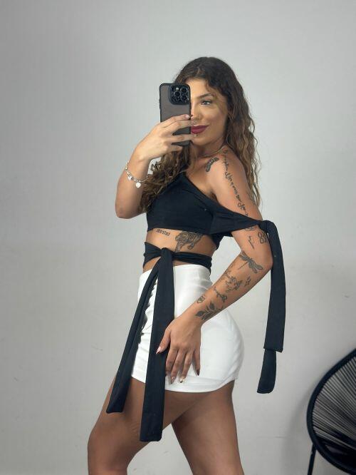 CROPPED AMARRA�AO FENTY