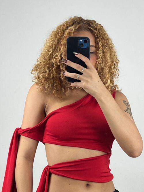 CROPPED AMARRA�AO FENTY