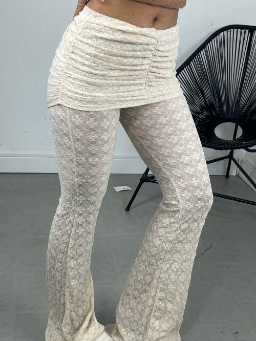 CALÇA NARCISA FLARE RENDA