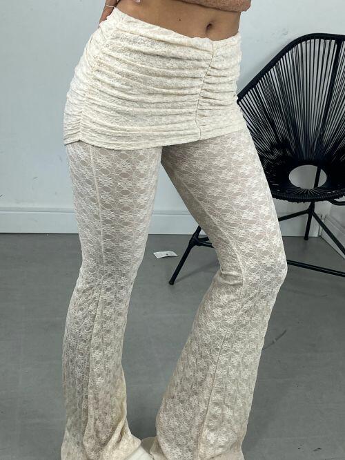 CALÇA NARCISA FLARE RENDA