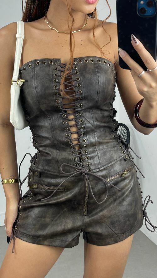 MINI SHORT COURO ESTONADO AMARRA��O