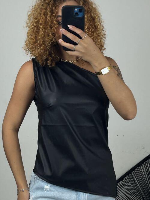 BLUSA COURINO ASSIM�TRICA