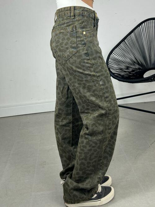 CALÇA WIDELEG RETA ESTAMPADA ONÇA