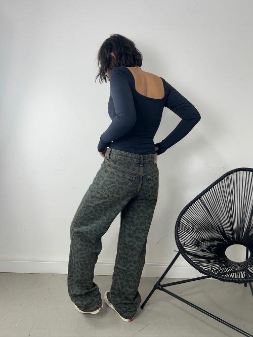 CALÇA WIDELEG RETA ESTAMPADA ONÇA