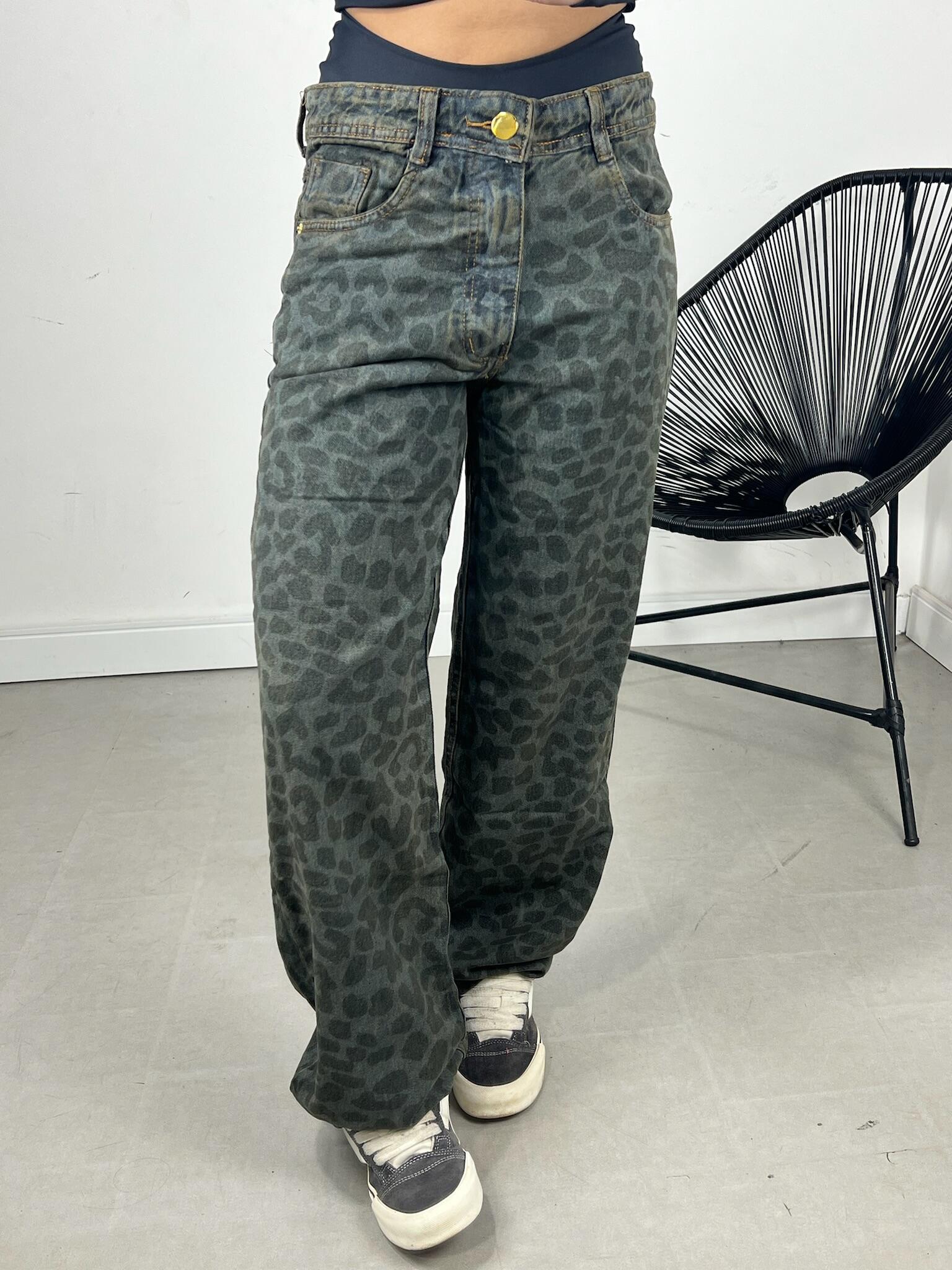 CALÇA WIDELEG RETA ESTAMPADA ONÇA